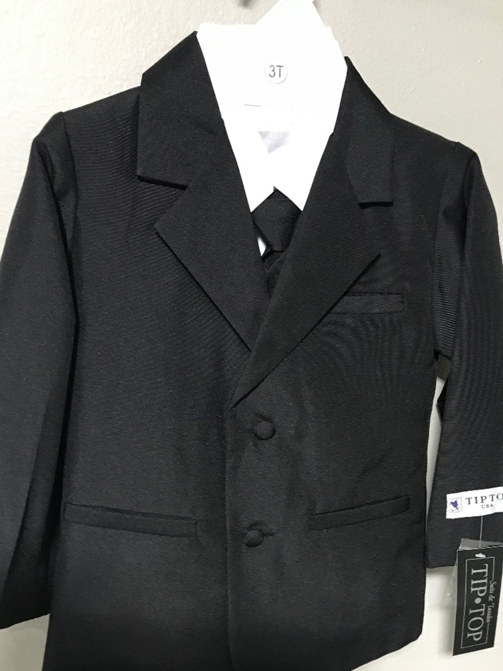 TIP TOP BOYS BLACK FIVE PIECE SUIT SIZE 3T